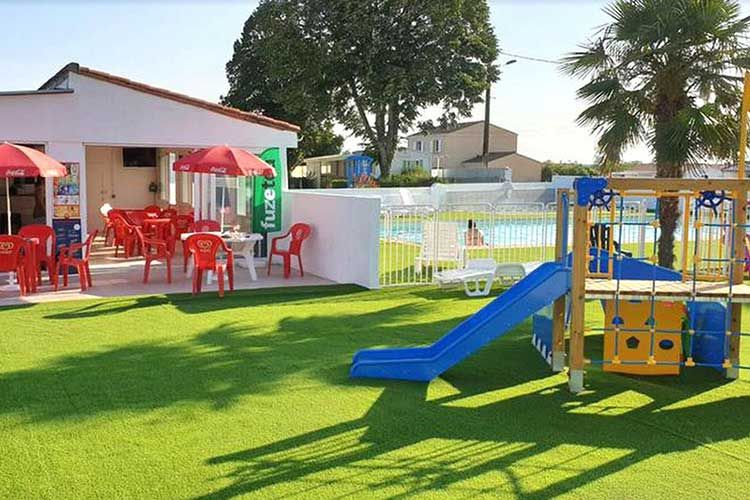 Accueil, activités et animations au CAMPING BLEU MER 3 étoiles St-Georges-de-Didonne proche de la plage et de Royan